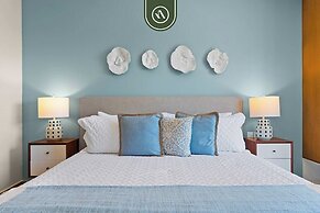 New Stylish 1 BR Condo - Ocean Views - Flex Room