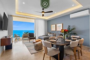 New Stylish 1 BR Condo - Ocean Views - Flex Room
