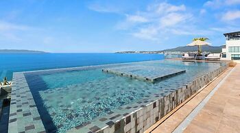 New Stylish 1 BR Condo - Ocean Views - Flex Room