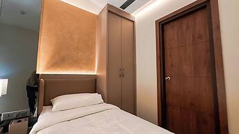 F HOTELS