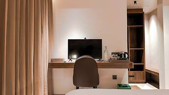 F HOTELS
