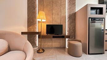 F HOTELS