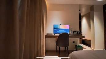 F HOTELS