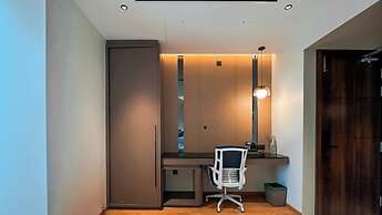 F HOTELS