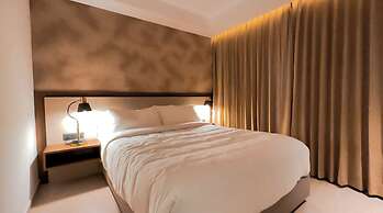 F HOTELS