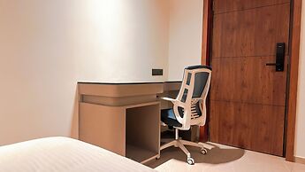 F HOTELS