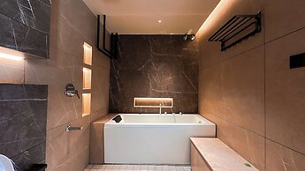 F HOTELS