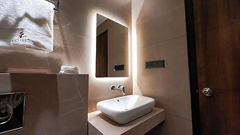 F HOTELS