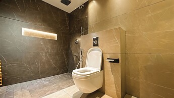 F HOTELS