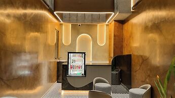 F HOTELS