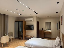 Palacio Pyramids Hotel