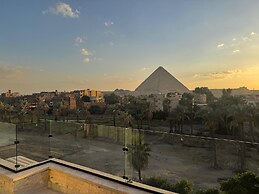 Palacio Pyramids Hotel
