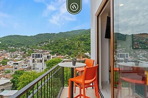 New 1 BR Condo - Rooftop Pool - Oceanview