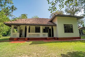 Bird Of Paradise - Ahangama Villa