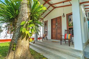 Bird Of Paradise - Ahangama Villa