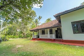 Bird Of Paradise - Ahangama Villa