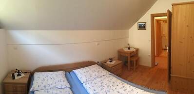 Apartmaji Pod macesnovo streho