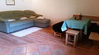 Apartmaji Pod macesnovo streho