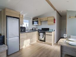 39 Greenlands, Littlesea Holiday Park