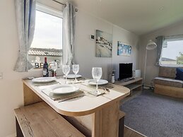 39 Greenlands, Littlesea Holiday Park