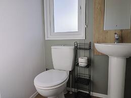 39 Greenlands, Littlesea Holiday Park