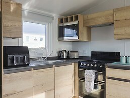 39 Greenlands, Littlesea Holiday Park