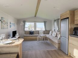 39 Greenlands, Littlesea Holiday Park