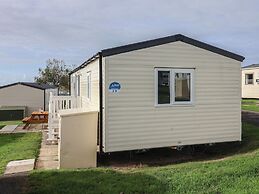 39 Greenlands, Littlesea Holiday Park