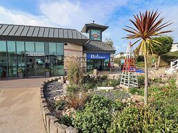 39 Greenlands, Littlesea Holiday Park