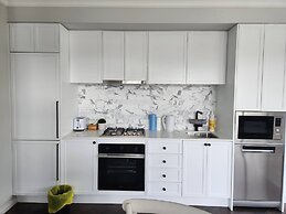 Couples' Haven - 2 Bedrooms