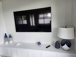 Couples' Haven - 2 Bedrooms