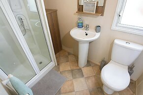 Marton Mere Holiday Village - 18682