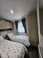 145 Woodside View