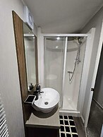 145 Woodside View
