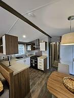 145 Woodside View