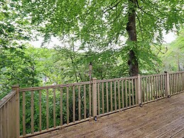 145 Woodside View