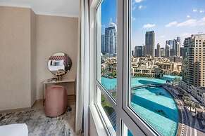 Lavish 3BR Besides Burj Khalifa and Fountain view