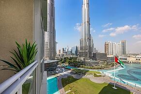 Lavish 3BR Besides Burj Khalifa and Fountain view