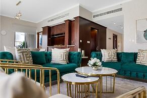 Lavish 3BR Besides Burj Khalifa and Fountain view