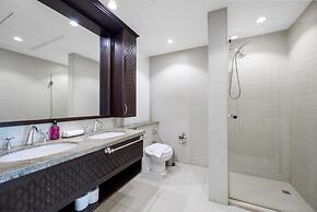 Lavish 3BR Besides Burj Khalifa and Fountain view