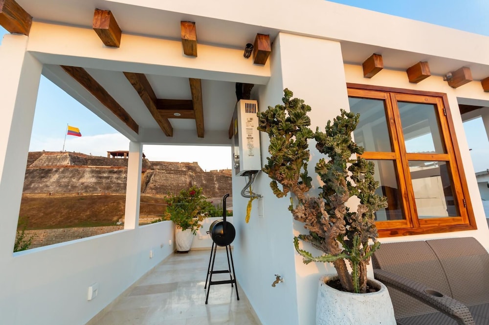 Casa Bali Castillo View Private Pool & R