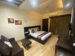Hotel Amazone Residency DLF Phase 3