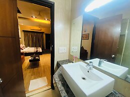 Hotel Amazone Residency DLF Phase 3