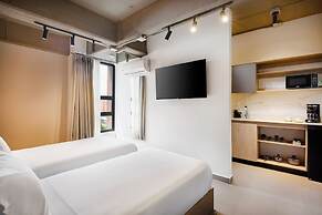 Hotel Attic 33