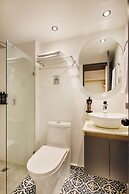 Hotel Attic 33