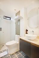 Hotel Attic 33
