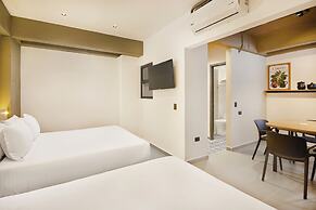 Hotel Attic 33