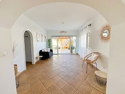 Casa Alagoinha by Umbral