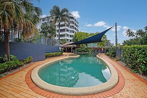Tropical Comfort Pool and Esplanade View