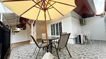 Valley 41 - 2 bdr Private Villa Near Phuket Town